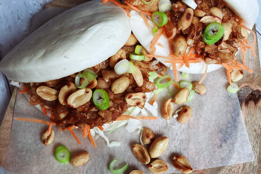 Fluffy bun met bbq-jackfruit