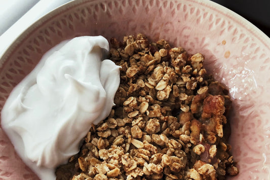 Rabarber-aardbei-banaan crumble